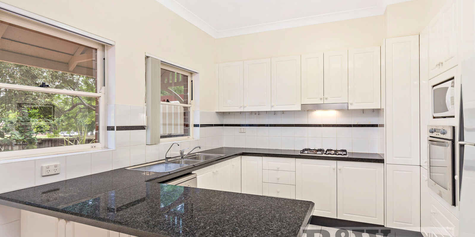 6/5 JERSEY ROAD Strathfield 6/5 JERSEY ROAD Strathfield