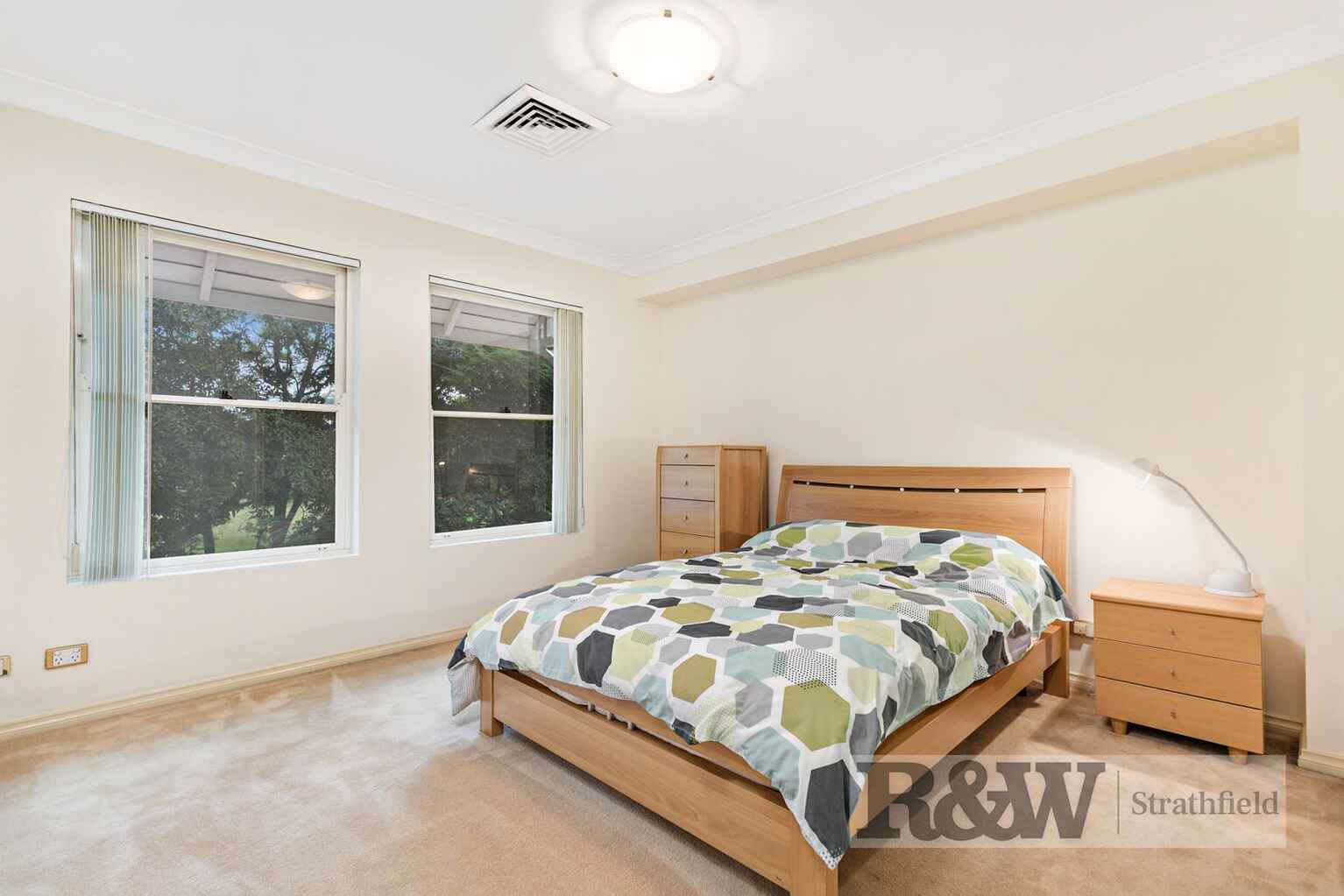 6/5 JERSEY ROAD Strathfield