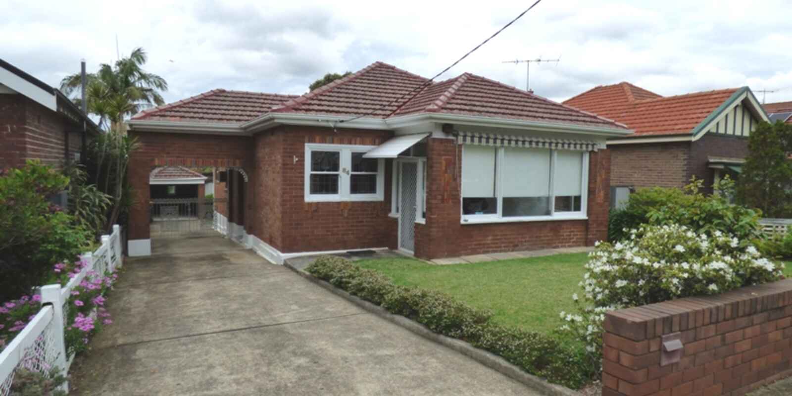 84 CORONATION PARADE Enfield