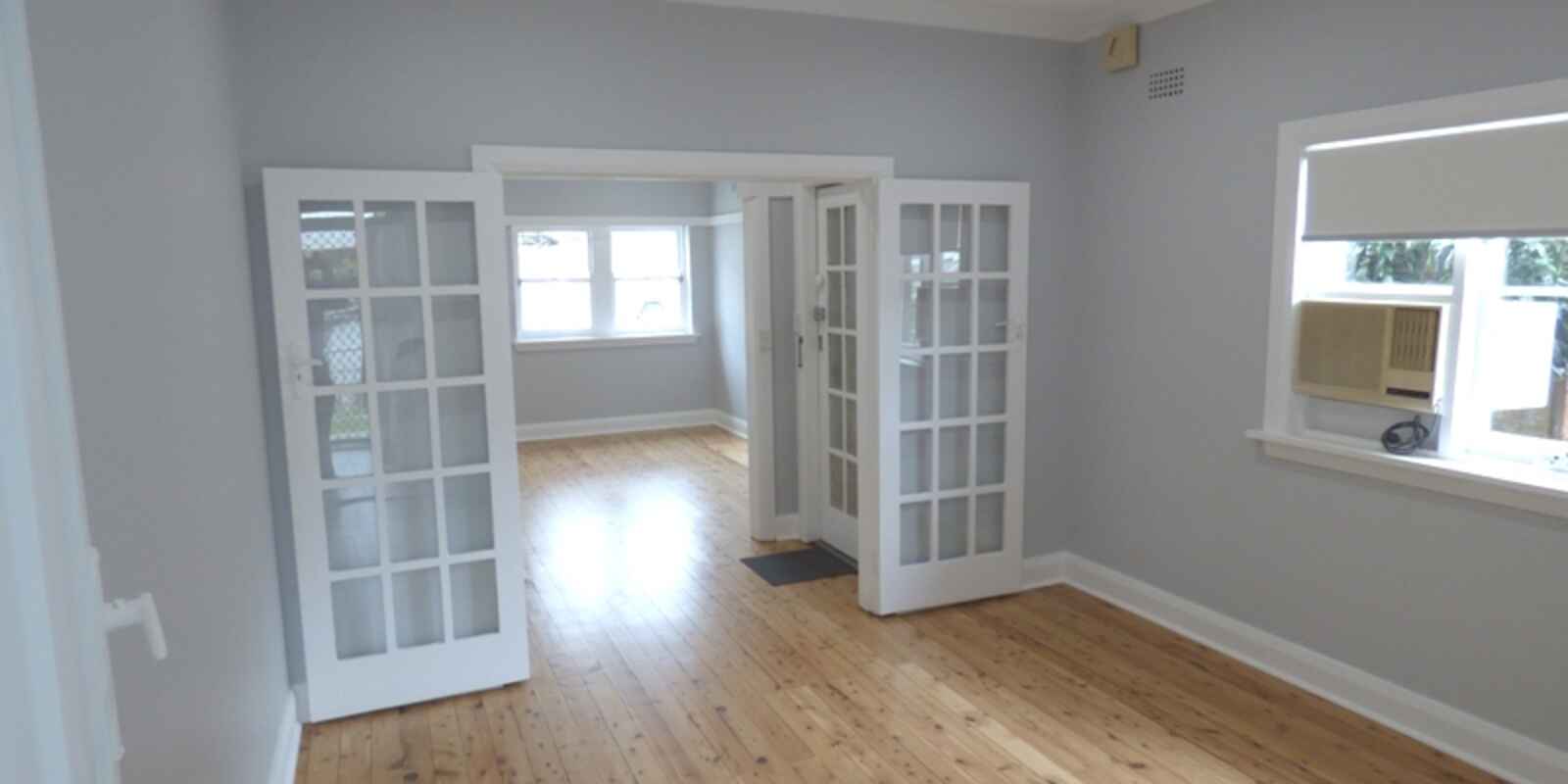 84 CORONATION PARADE Enfield