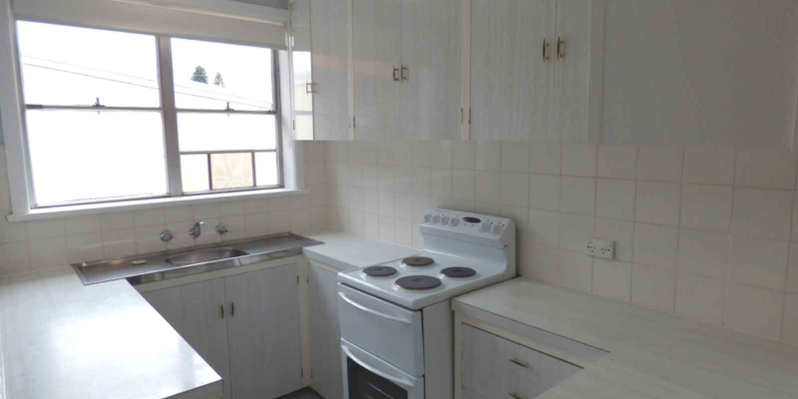 84 CORONATION PARADE Enfield