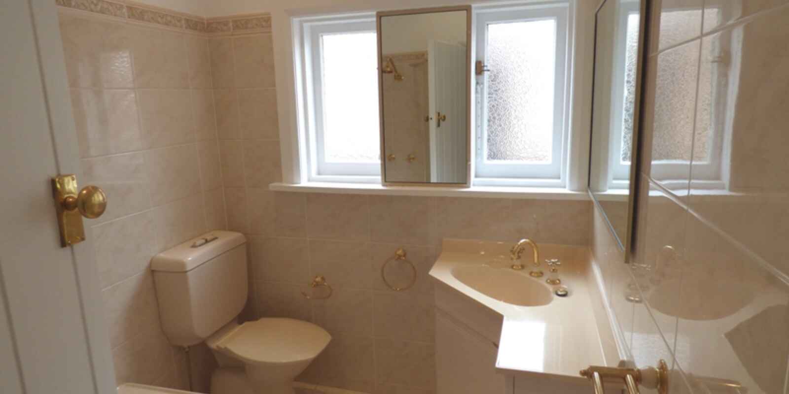 84 CORONATION PARADE Enfield