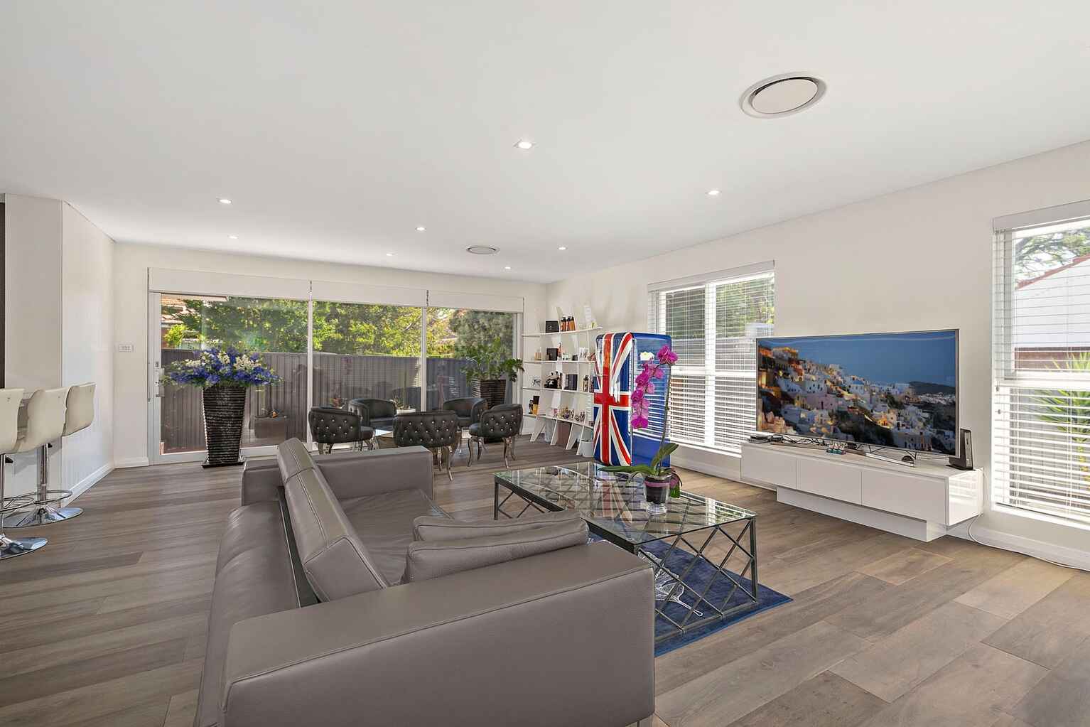 22 NICHOLAS AVENUE Concord 22 NICHOLAS AVENUE Concord