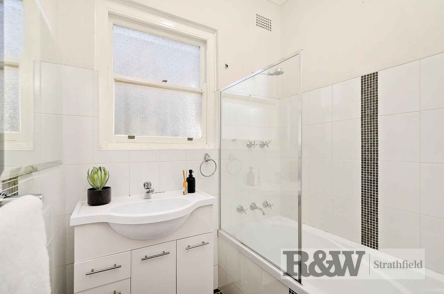 24 WELLS STREET South Granville