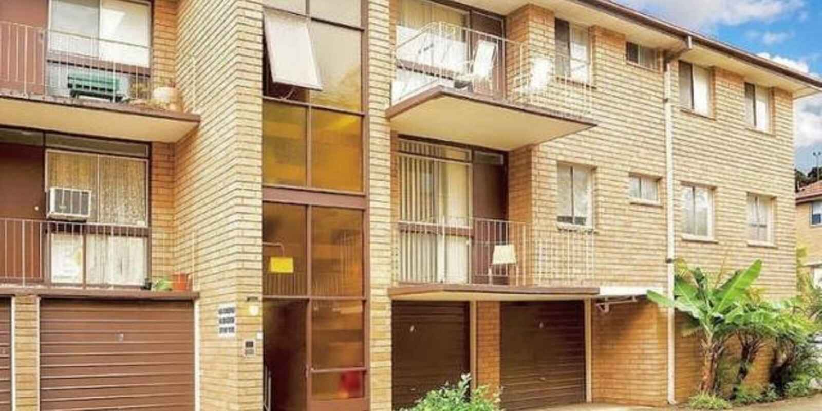 8/31-33 HAMPSTEAD ROAD Homebush West