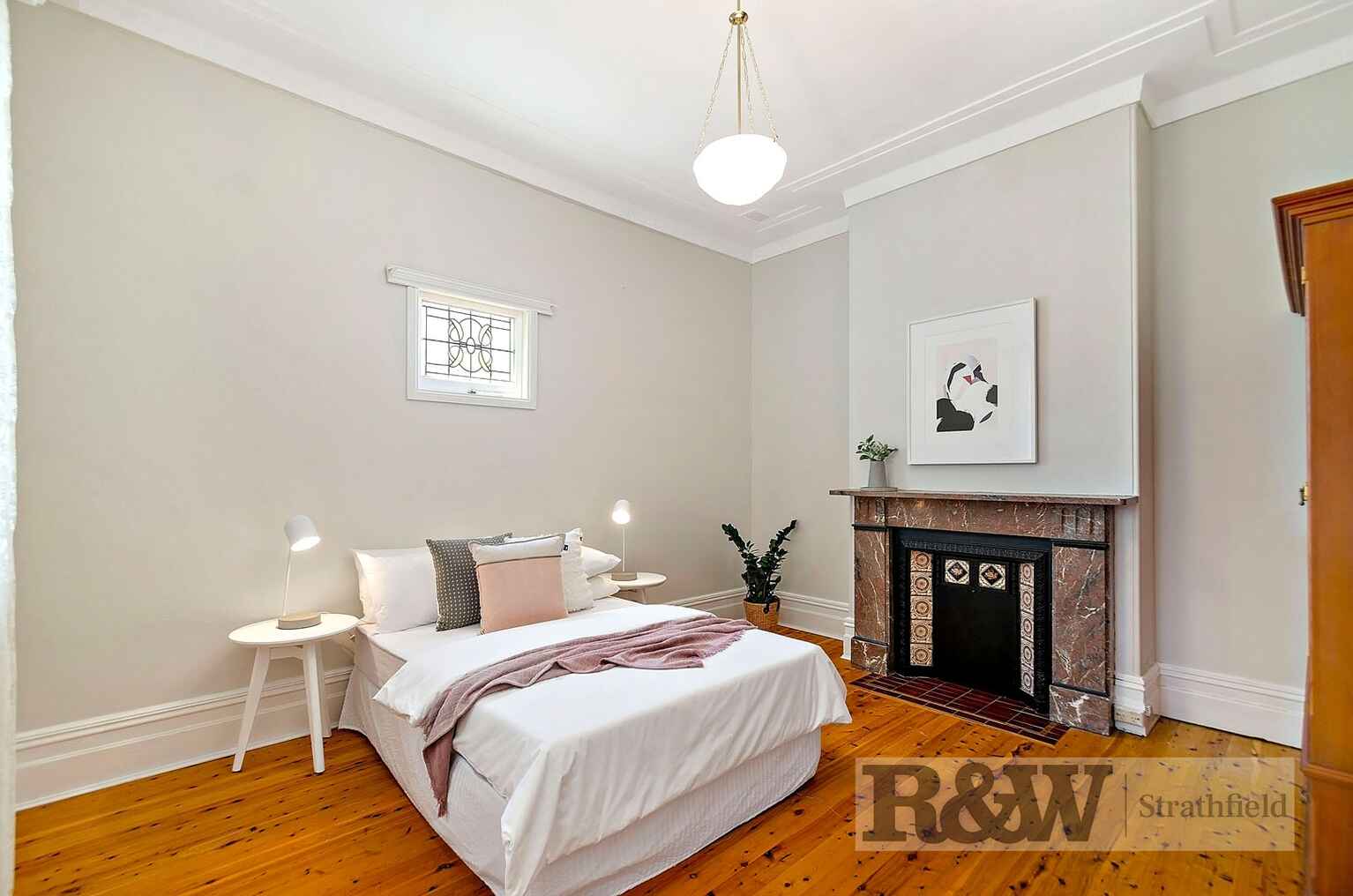 22 MEREDITH STREET Homebush