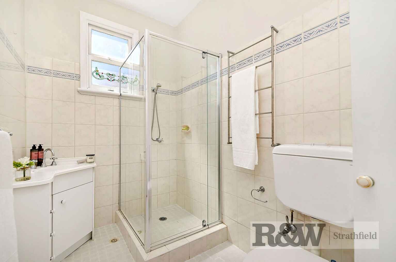 22 MEREDITH STREET Homebush