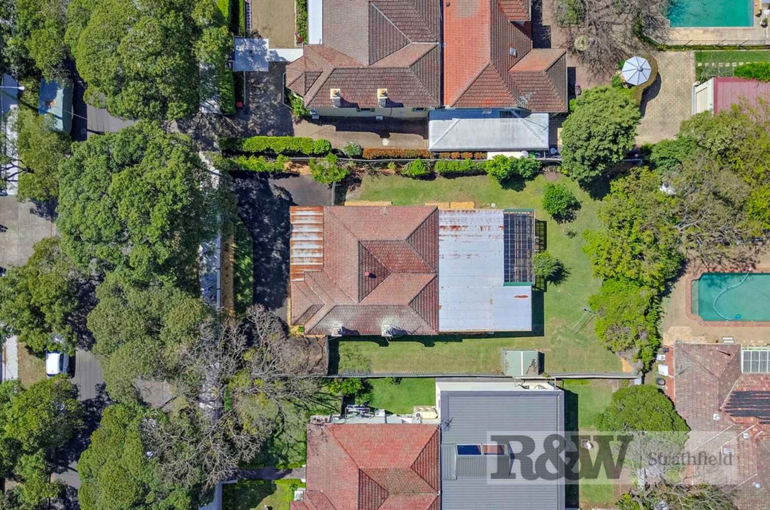 22 MEREDITH STREET Homebush