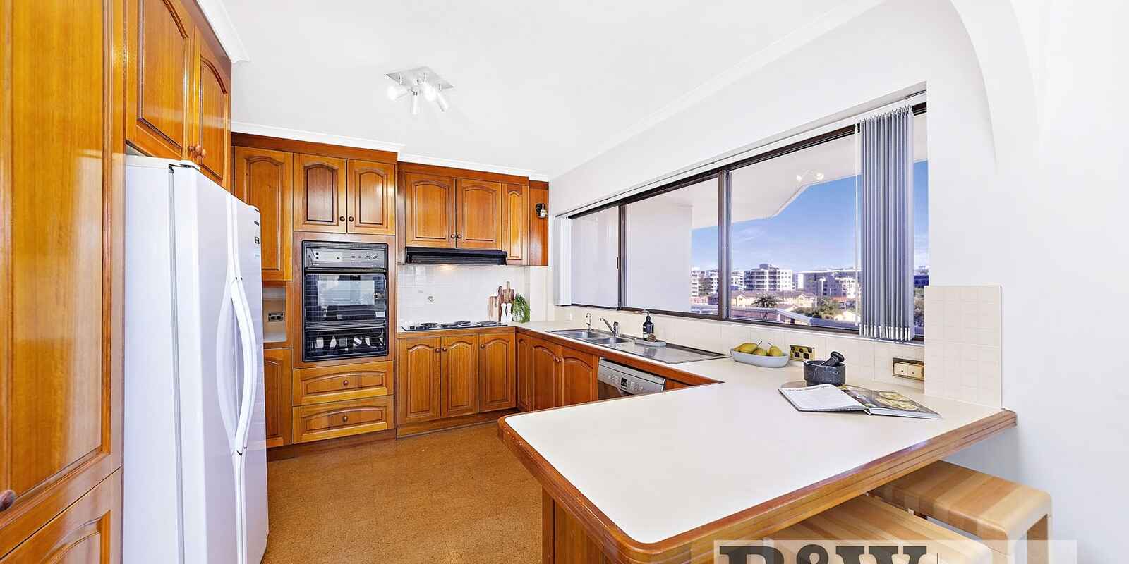 28/8-12 Smith Street Wollongong