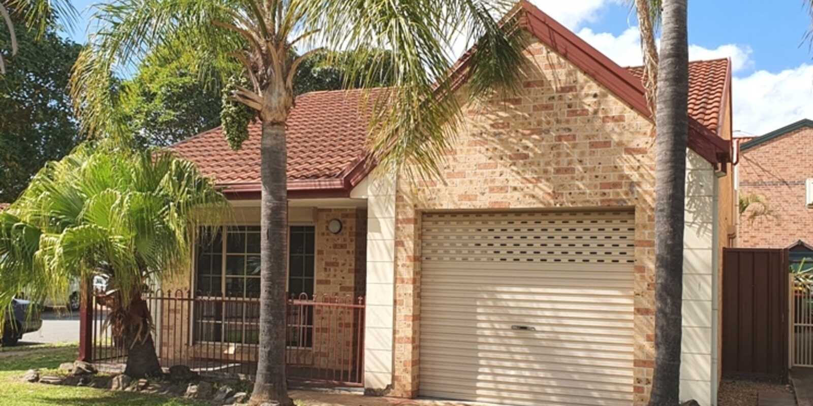 9 MAHOGANY WAY Greenacre