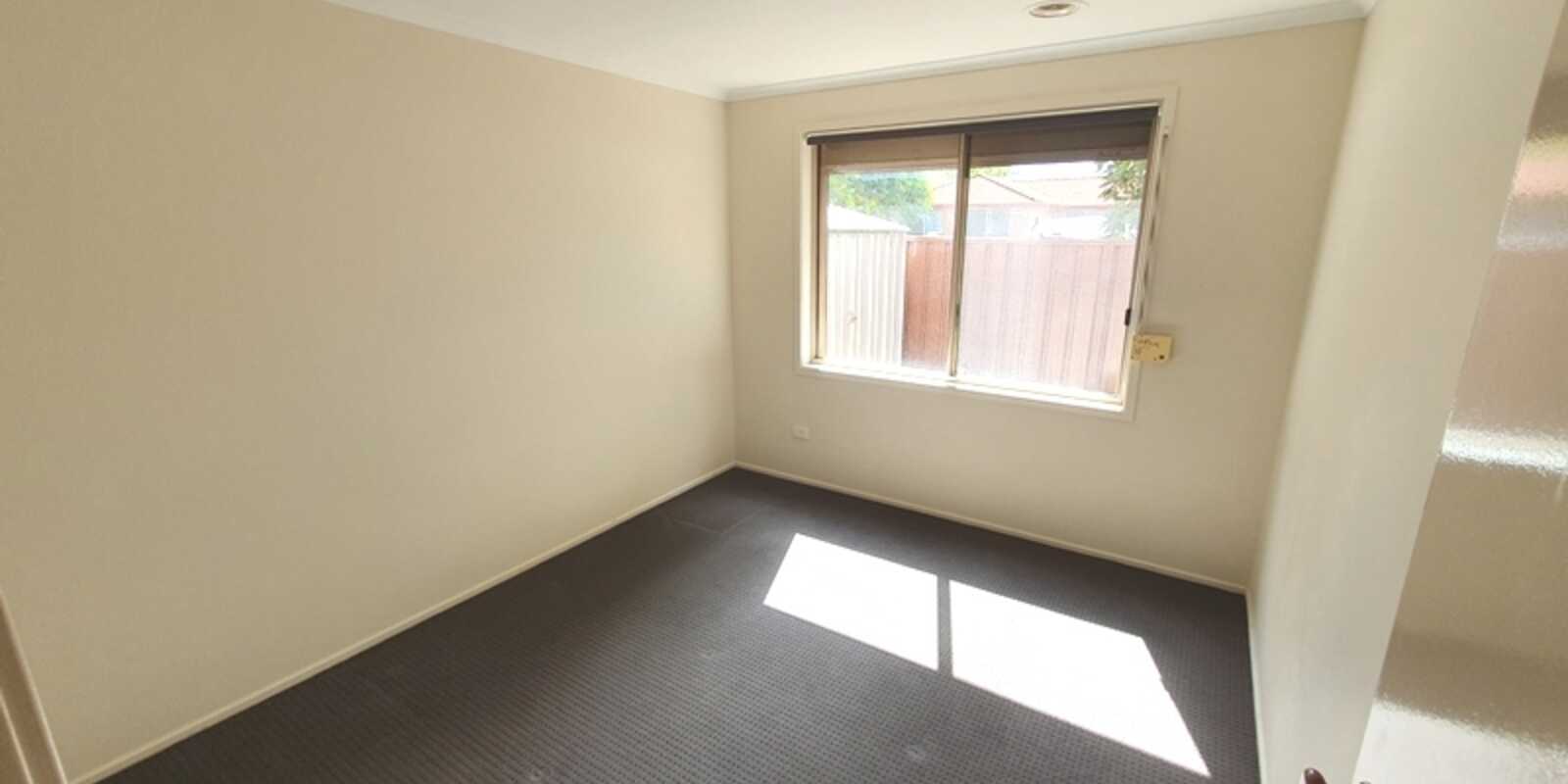 9 MAHOGANY WAY Greenacre