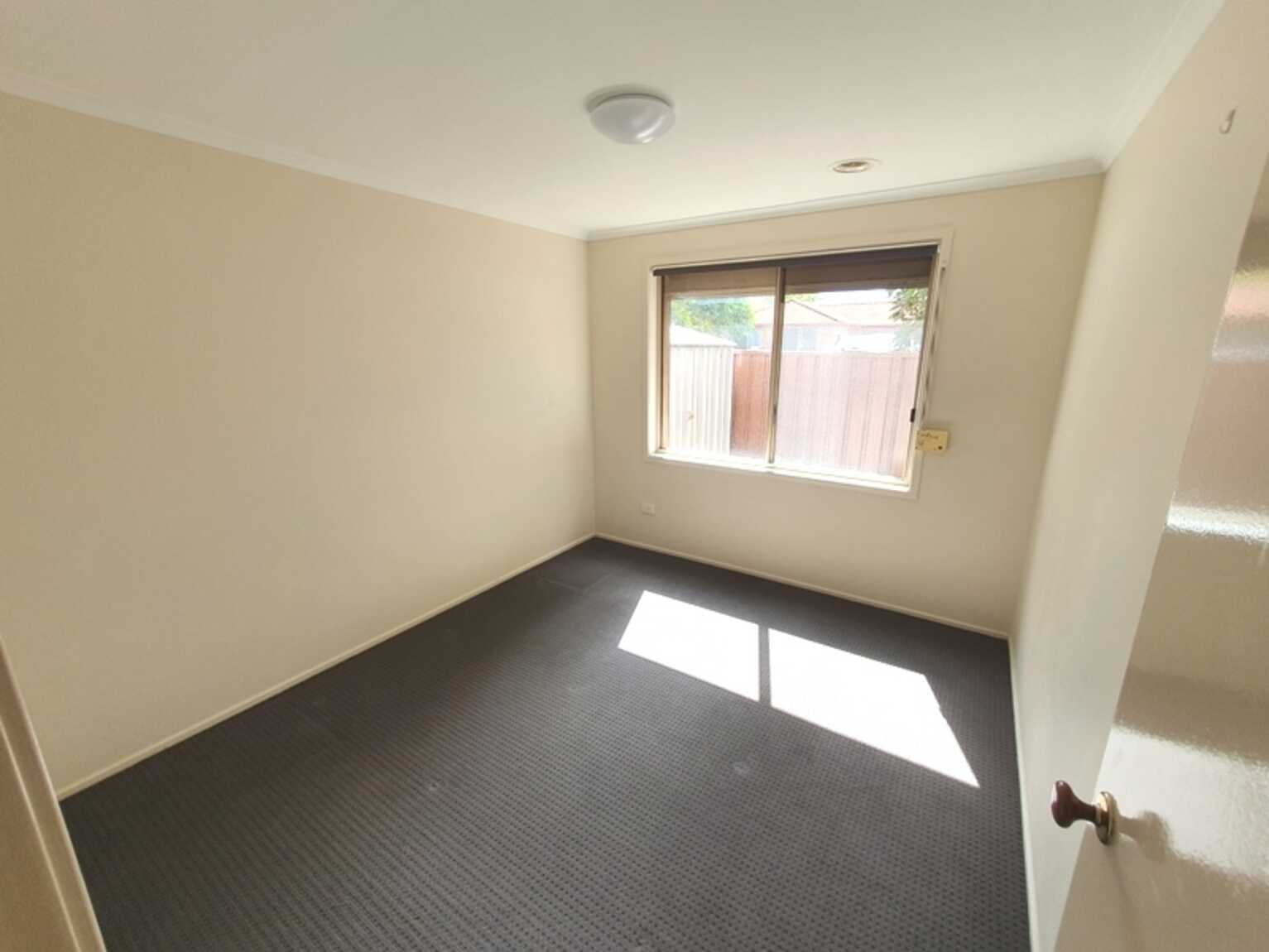 9 MAHOGANY WAY Greenacre