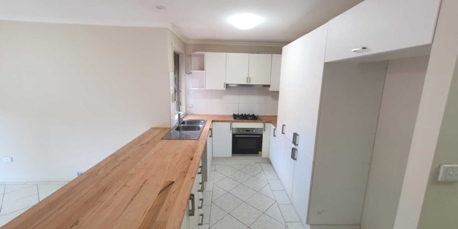 9 MAHOGANY WAY Greenacre