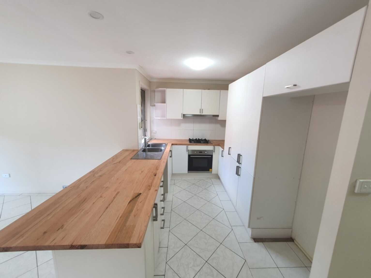 9 MAHOGANY WAY Greenacre