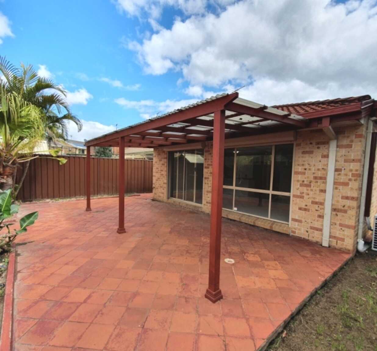 9 MAHOGANY WAY Greenacre