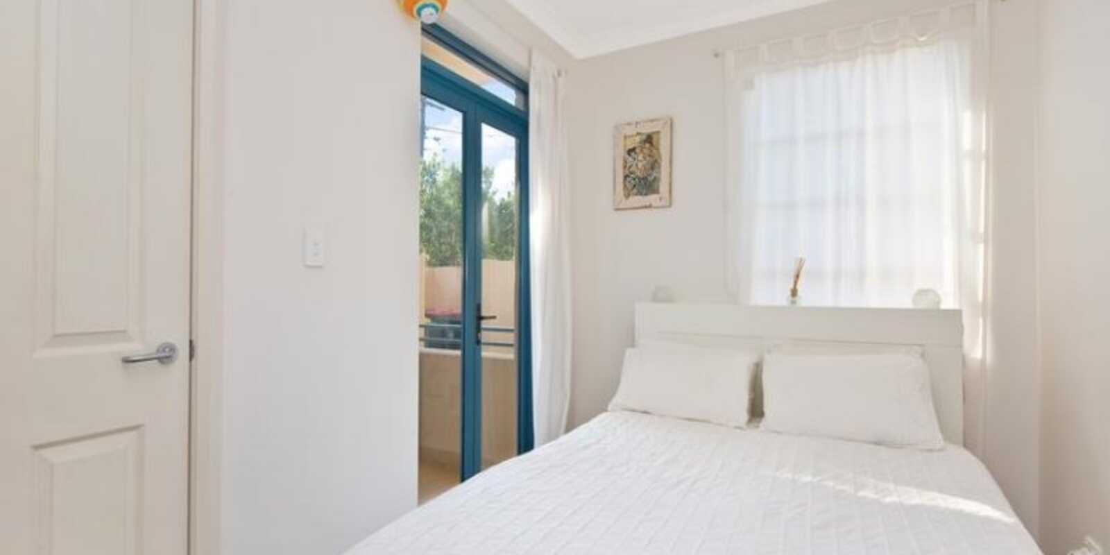 3/2A EUSTON ROAD Hurlstone Park