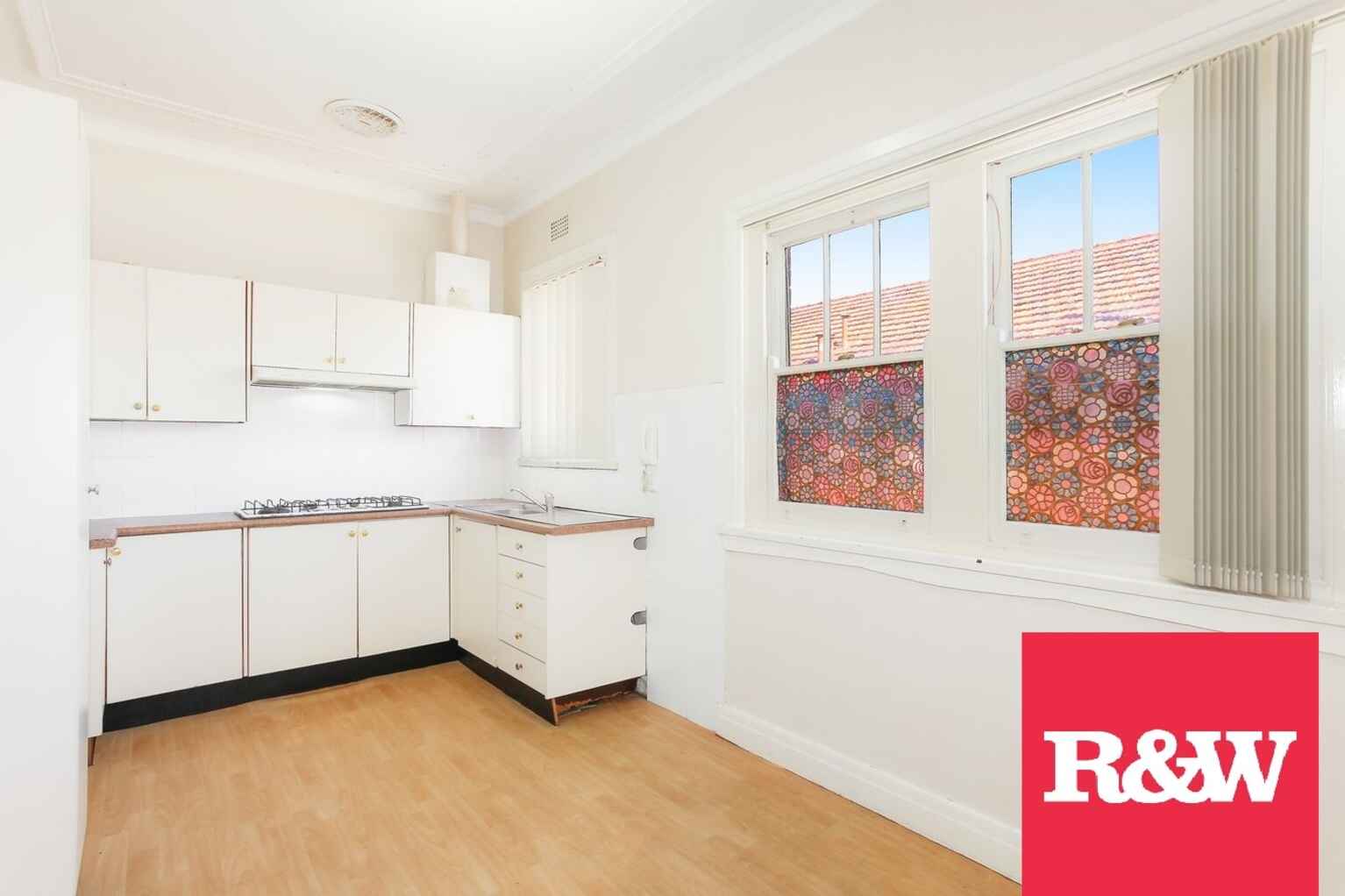 12/8 LOFTUS CRES Homebush