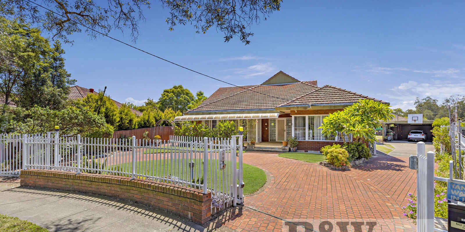 31 FITZGERALD CRESCENT Strathfield