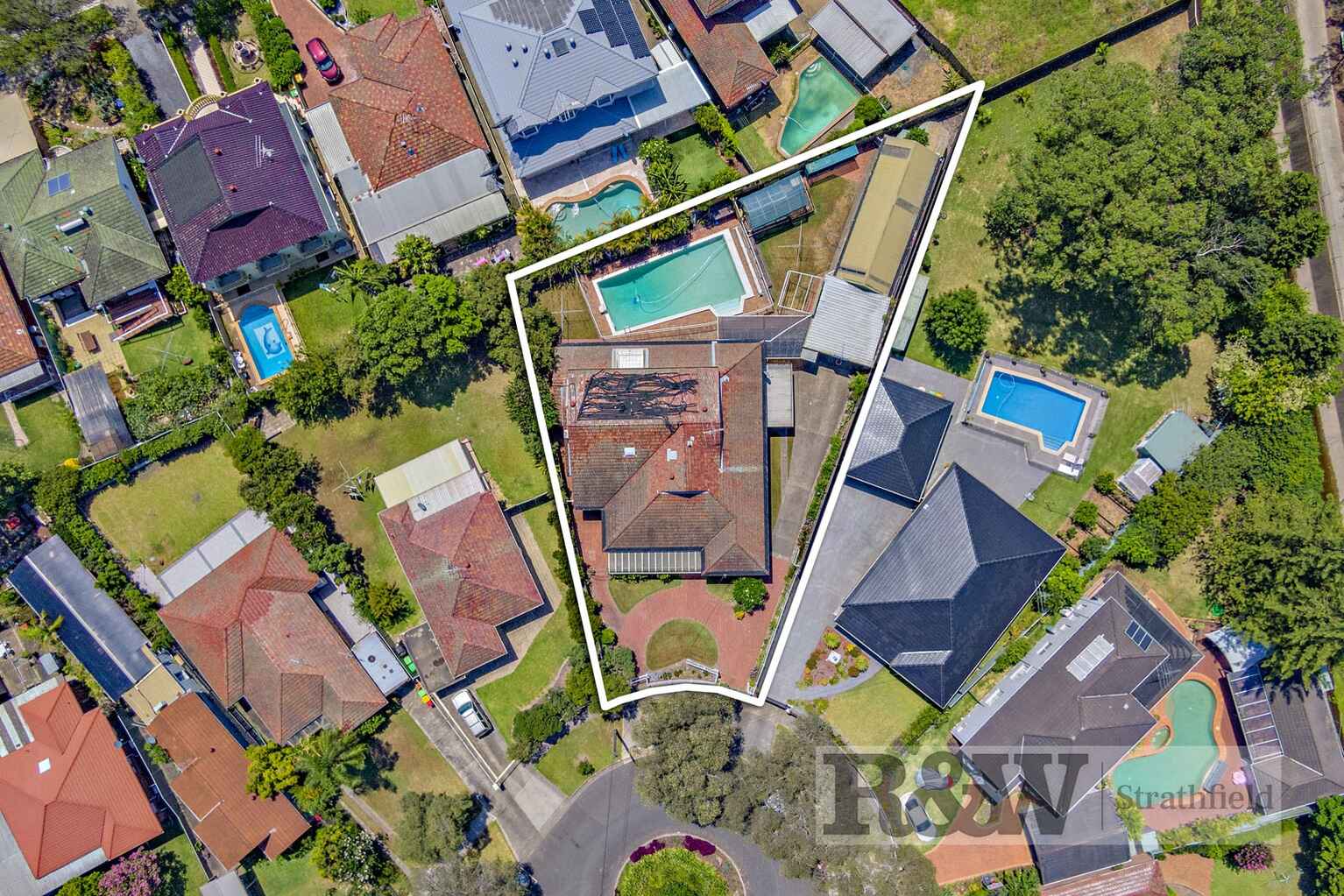 31 FITZGERALD CRESCENT Strathfield