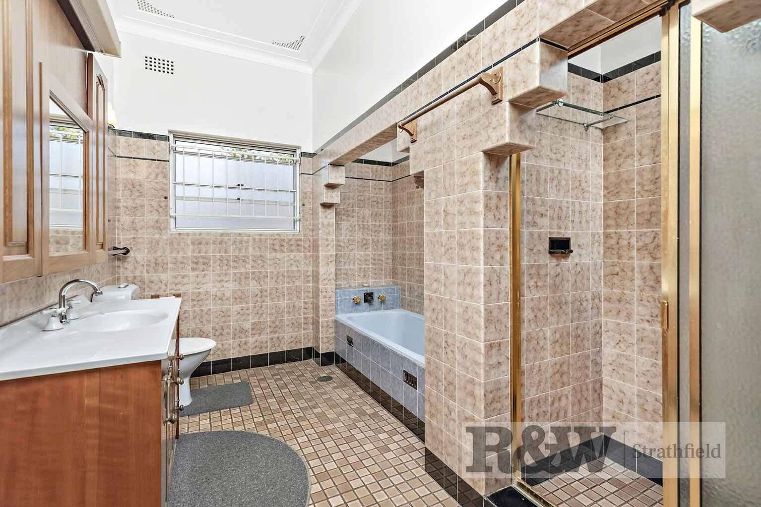 31 FITZGERALD CRESCENT Strathfield