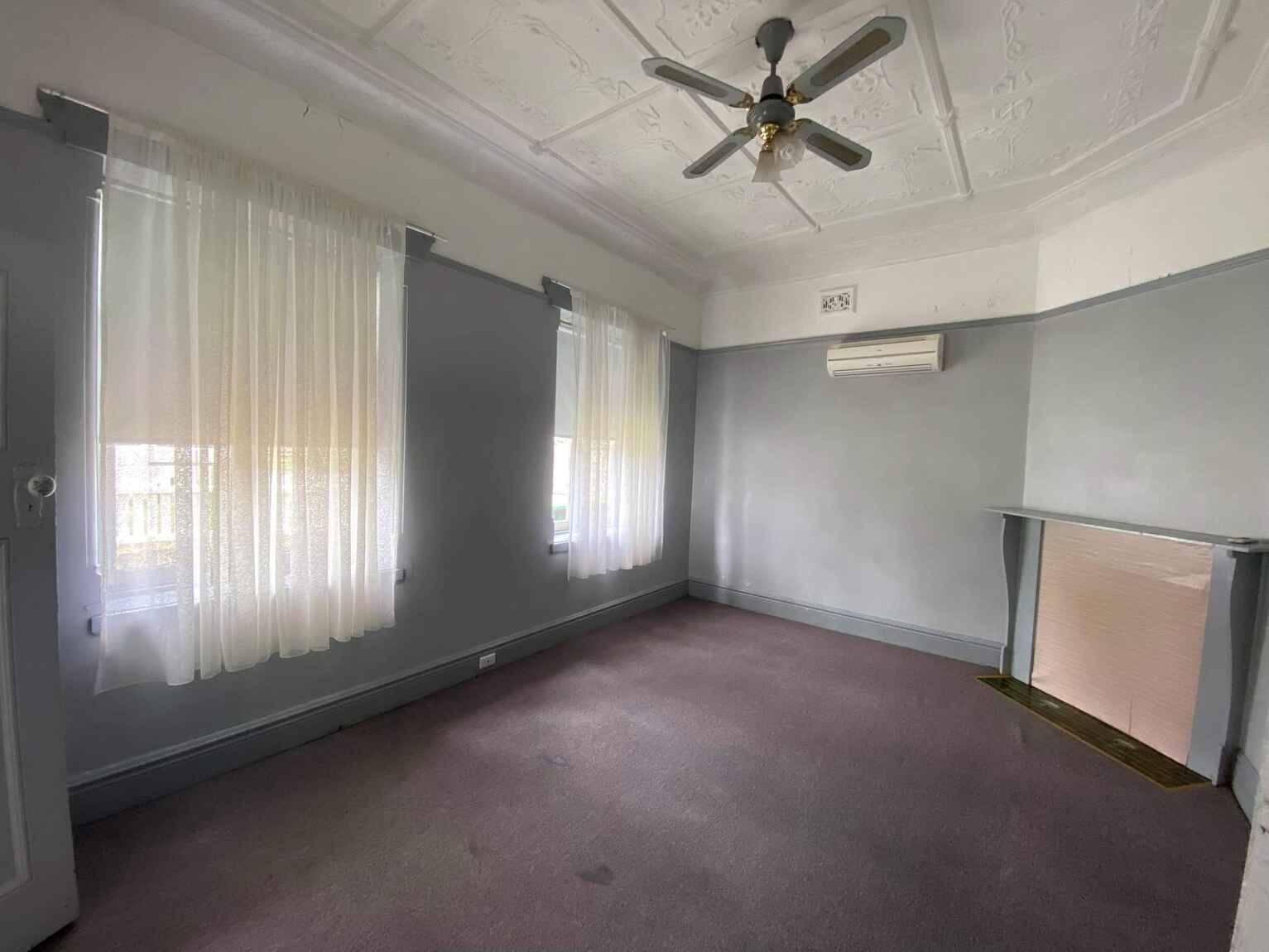 1/8 SWAN AVENUE Strathfield