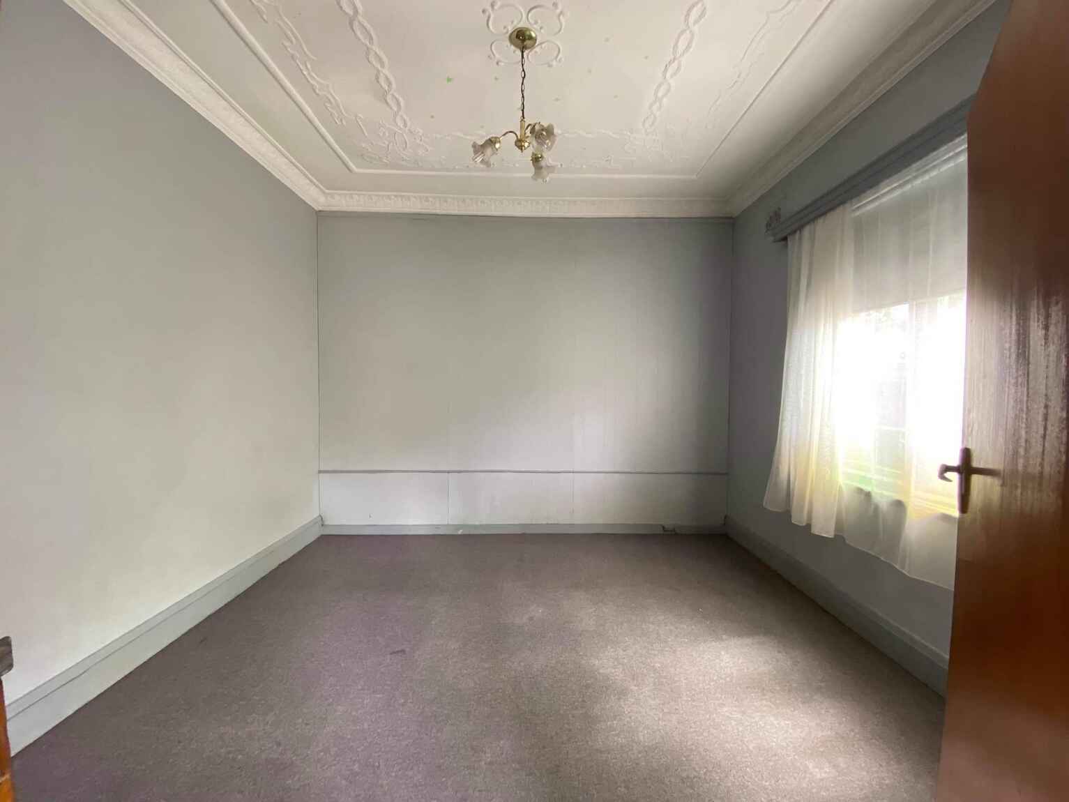 1/8 SWAN AVENUE Strathfield