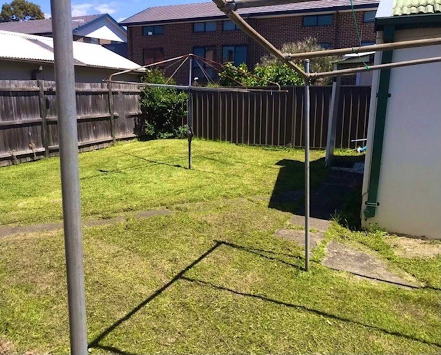 3/8 SWAN AVENUE Strathfield