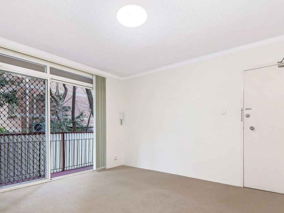 2/28 Henley Road Homebush West