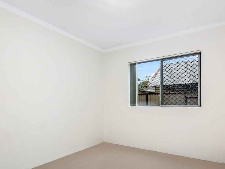 2/28 Henley Road Homebush West