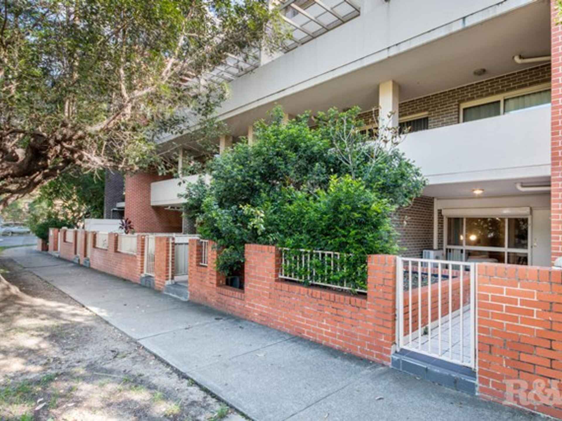 2/6-8 The Crescent Homebush