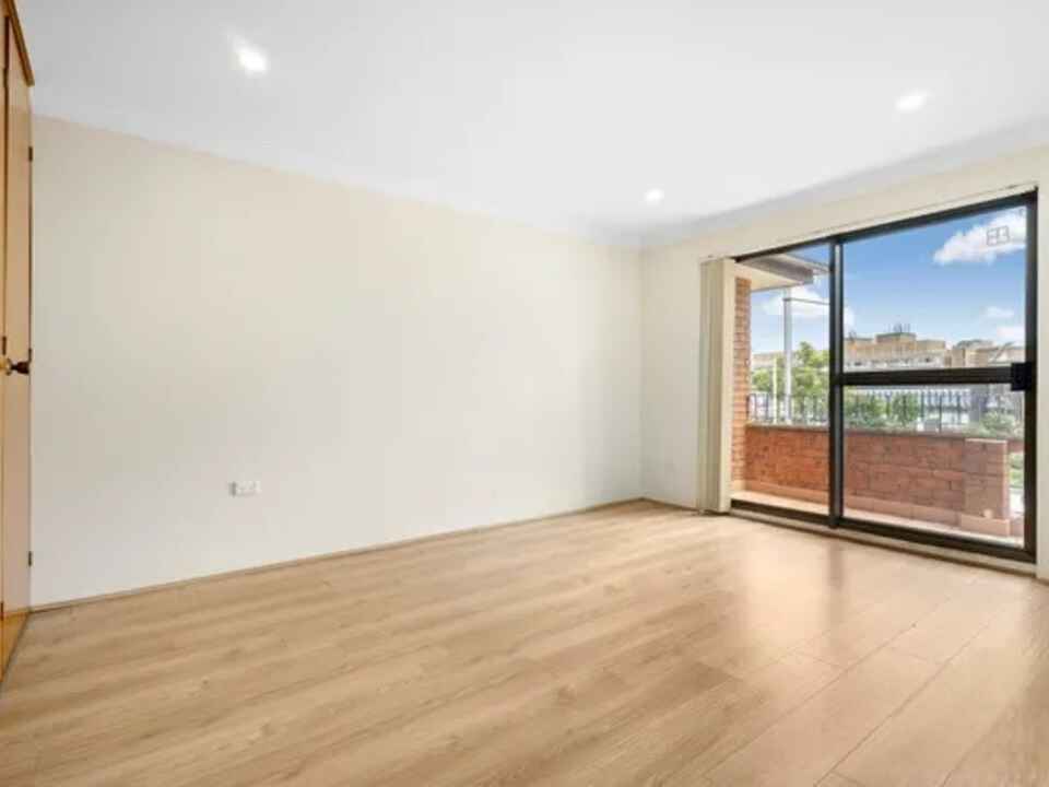 5/191 Hawkesbury Road Westmead