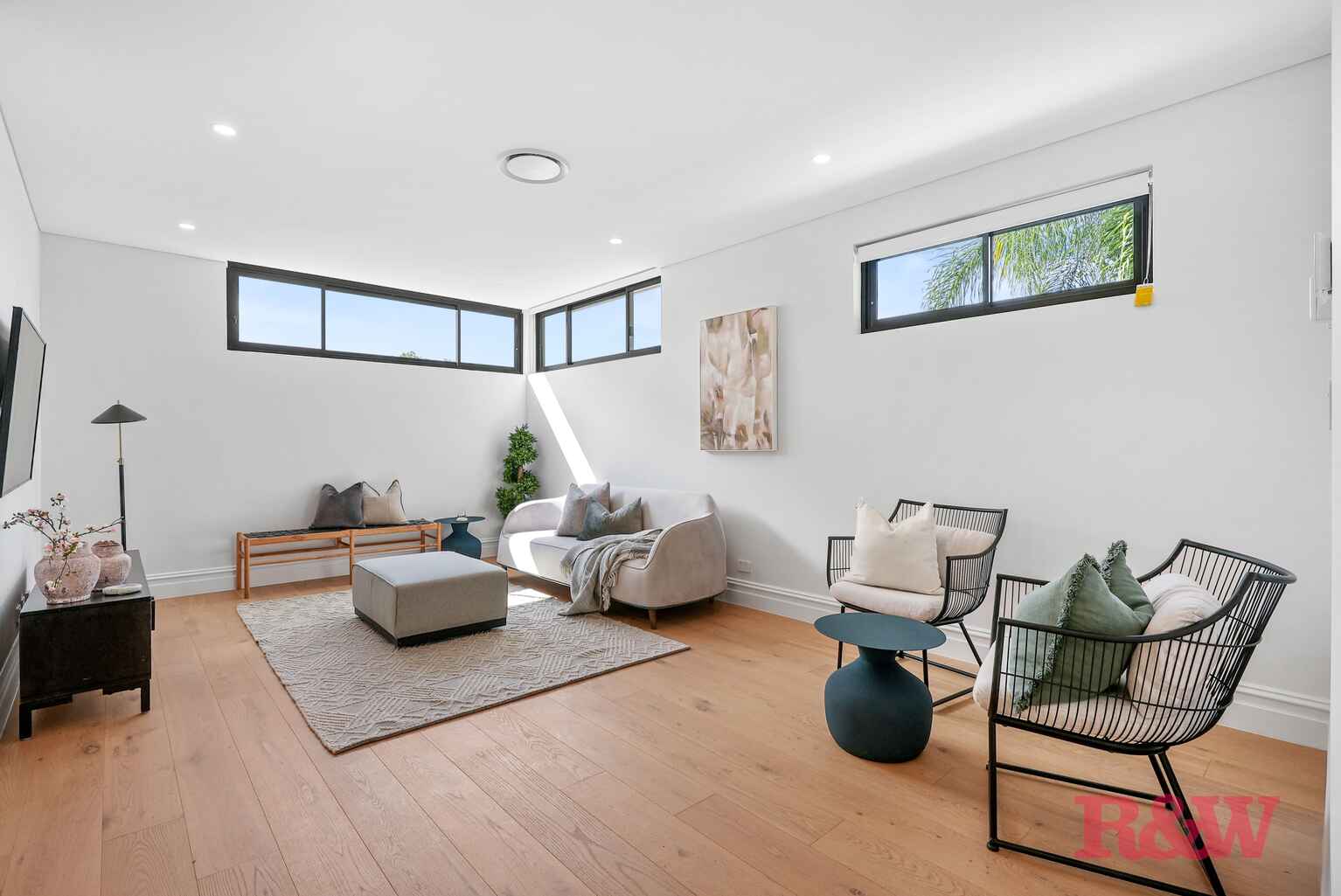 10 JERSEY ROAD Strathfield