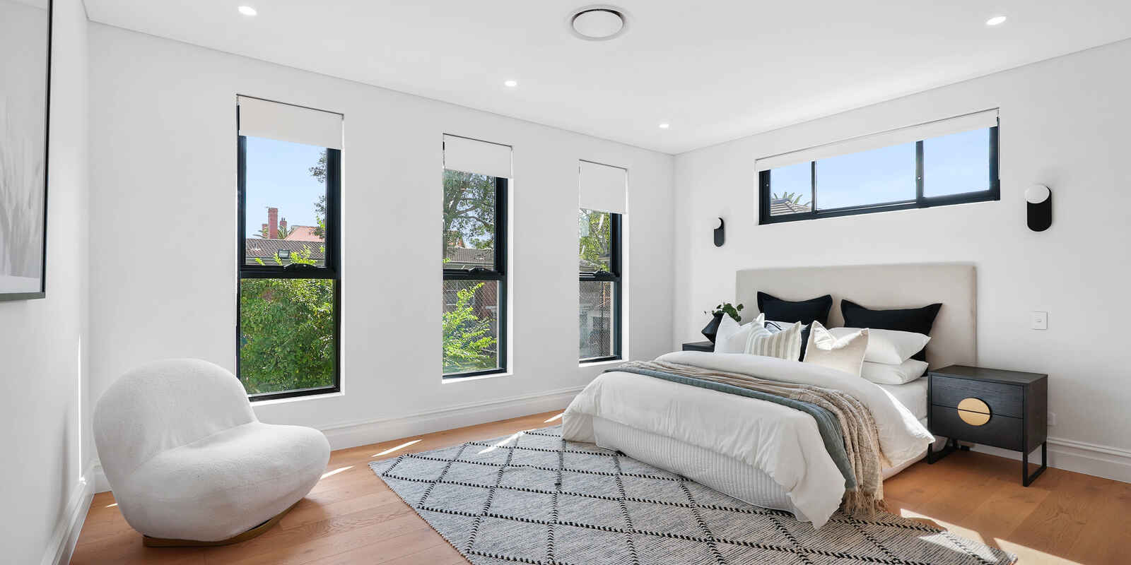 10 JERSEY ROAD Strathfield 10 JERSEY ROAD Strathfield