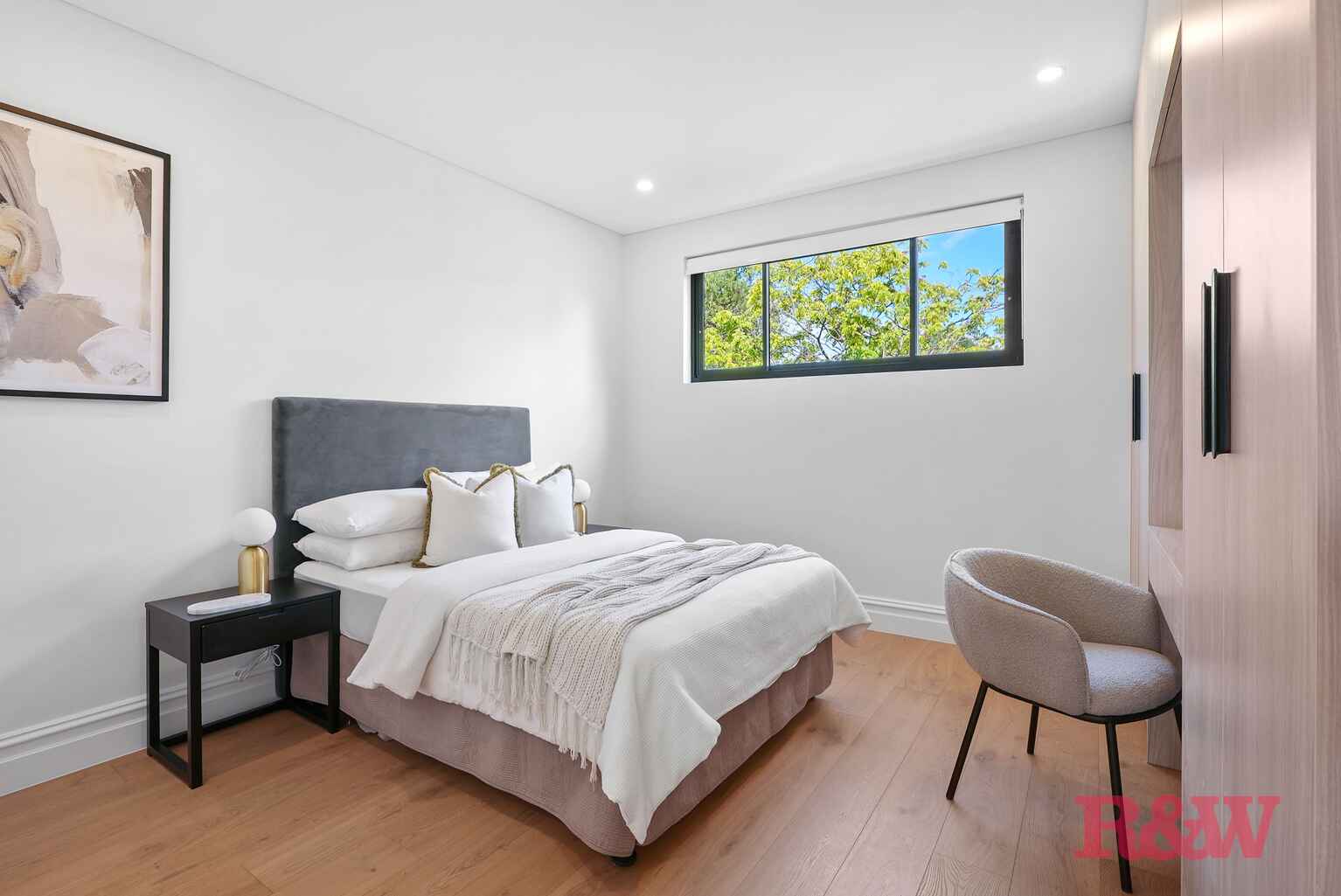 10 JERSEY ROAD Strathfield