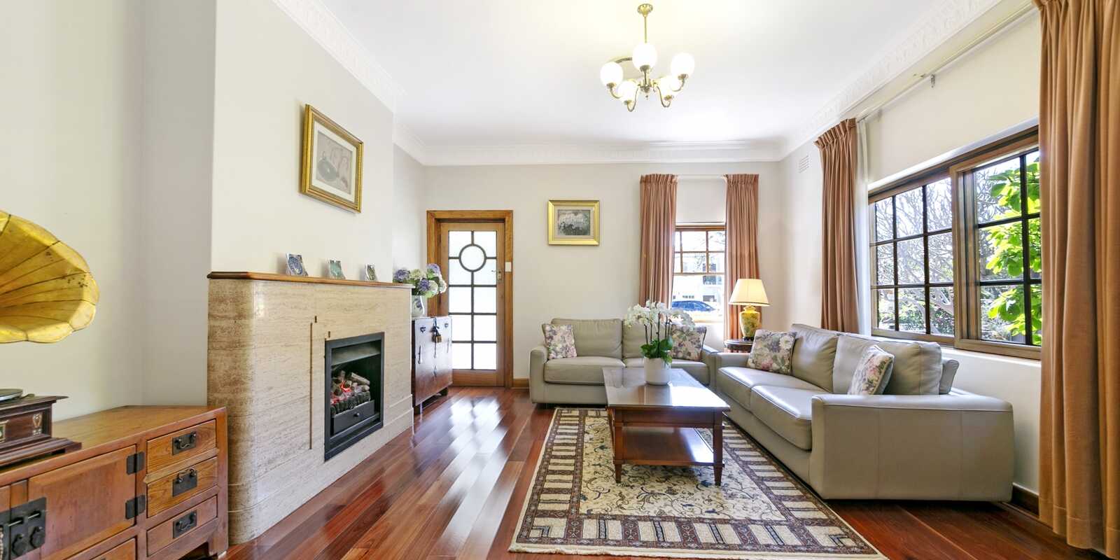 6 HYDEBRAE STREET Strathfield