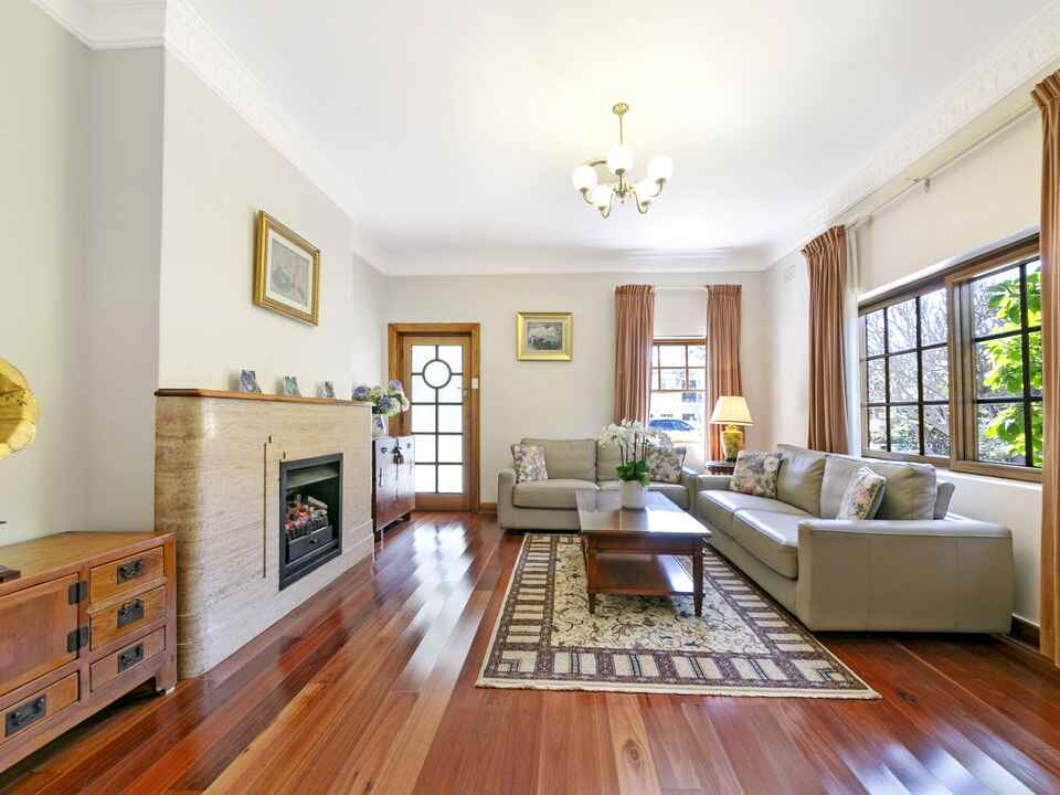 6 HYDEBRAE STREET Strathfield