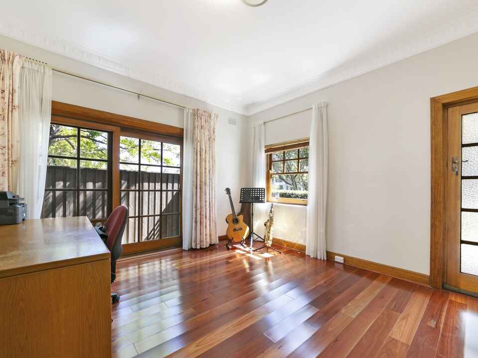 6 HYDEBRAE STREET Strathfield