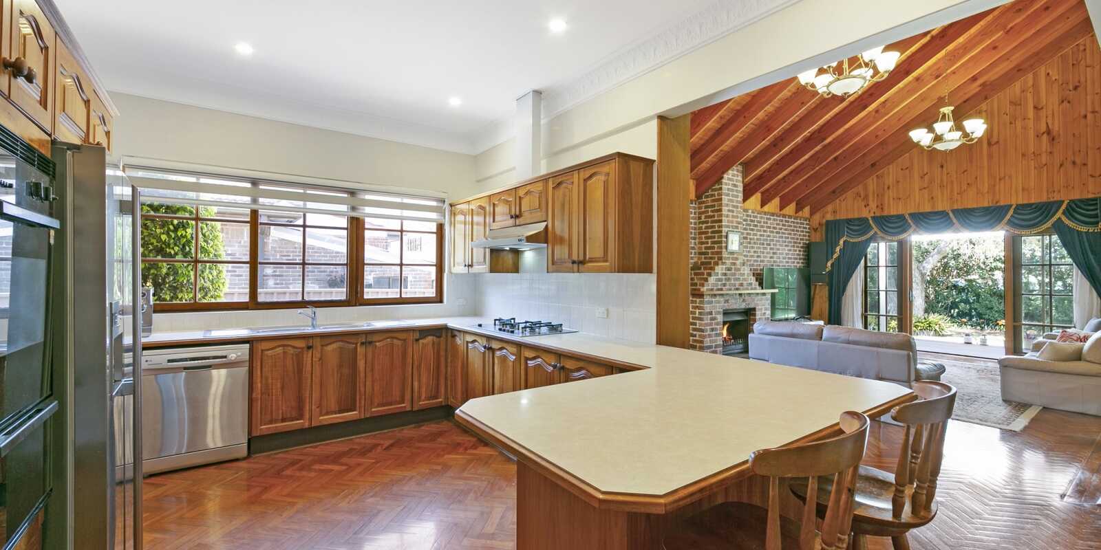 6 HYDEBRAE STREET Strathfield
