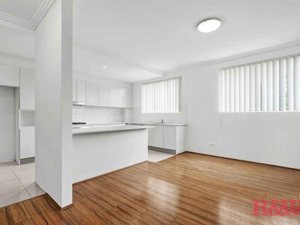 8/2 BURLINGTON ROAD Homebush