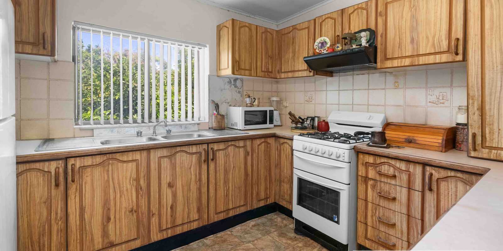 21 MINA ROSA STREET Enfield 21 MINA ROSA STREET Enfield