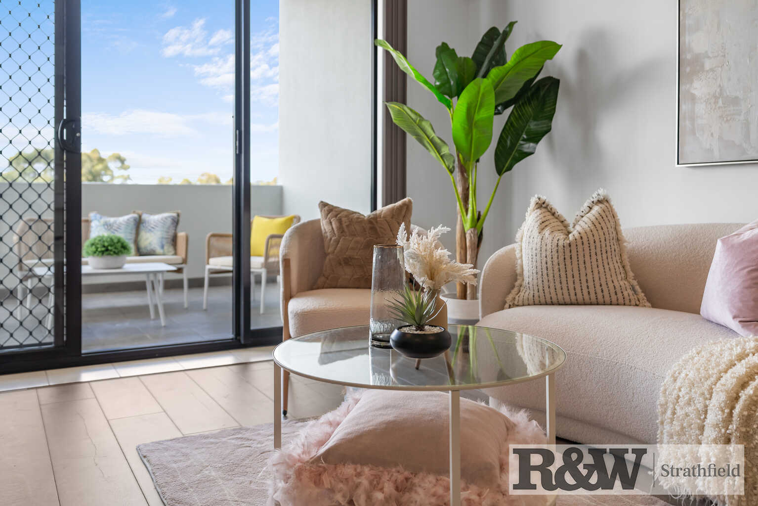 16/58 Powell St Homebush