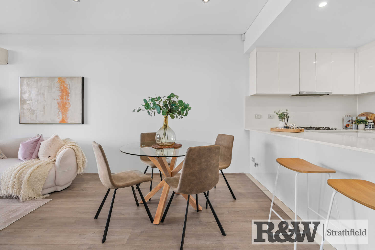 16/58 Powell St Homebush