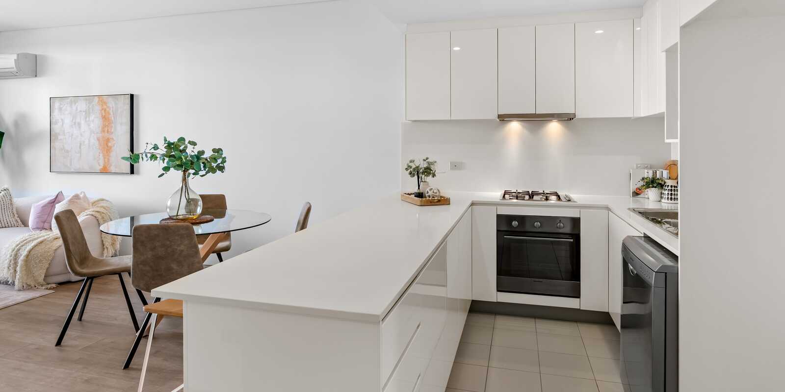 16/58 Powell St Homebush