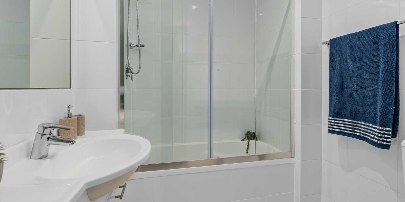 16/58 Powell St Homebush