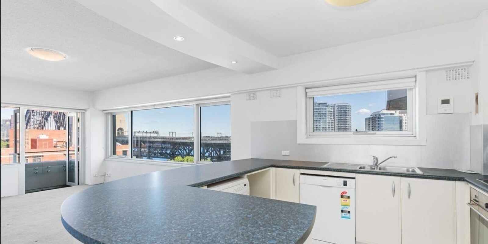 28/48 UPPER PITT STREET Kirribilli