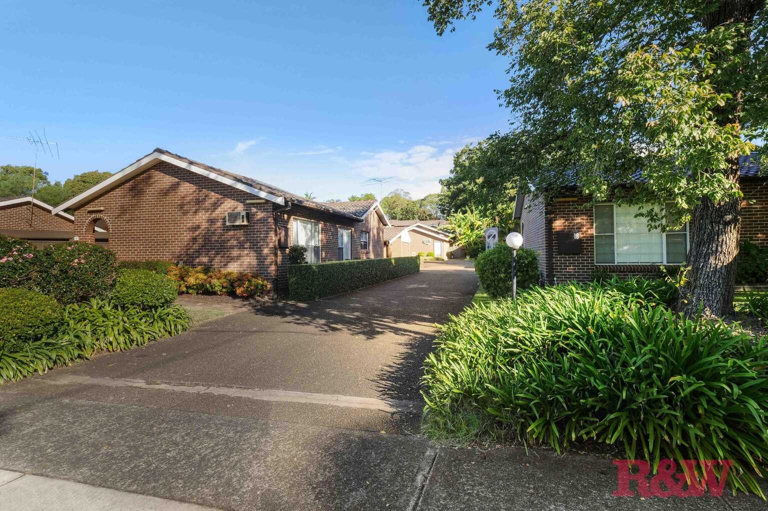 9/4-8 Wyatt Avenue Burwood