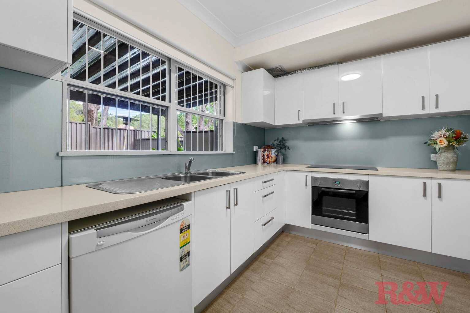 9/4-8 Wyatt Avenue Burwood