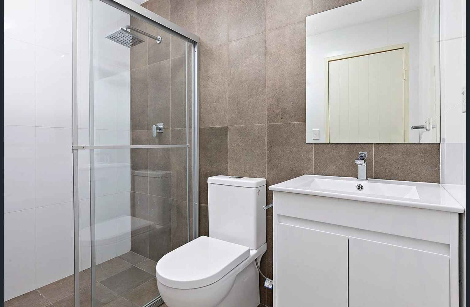 21/19 CRANE STREET Homebush