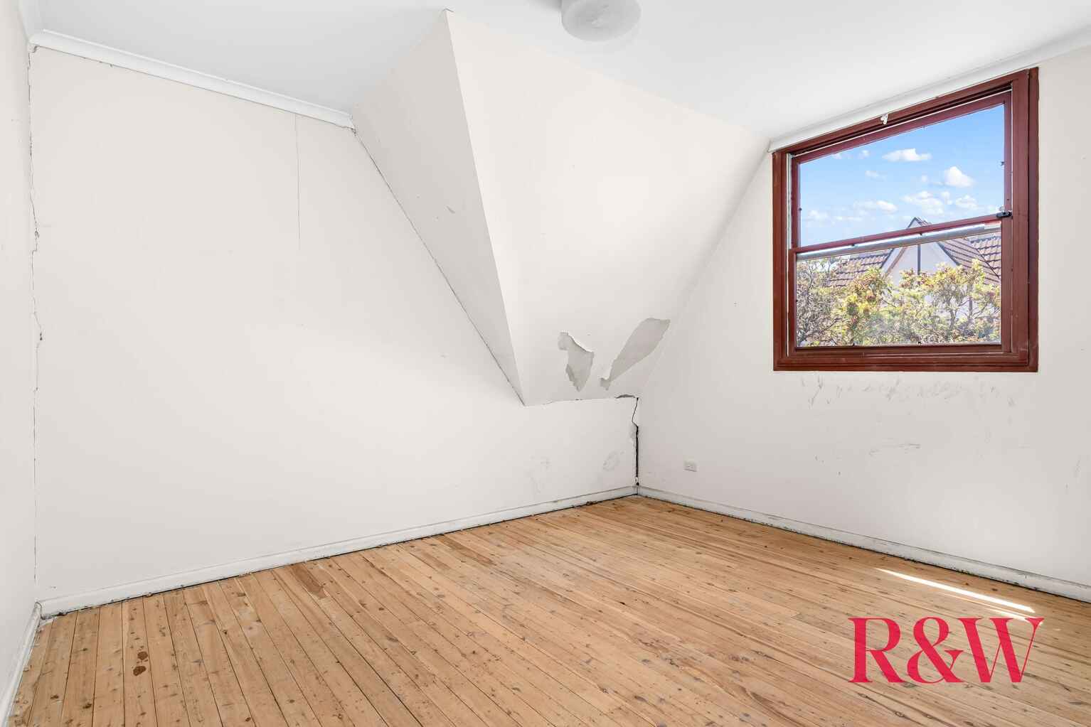 4/60a LUCAS ROAD Burwood