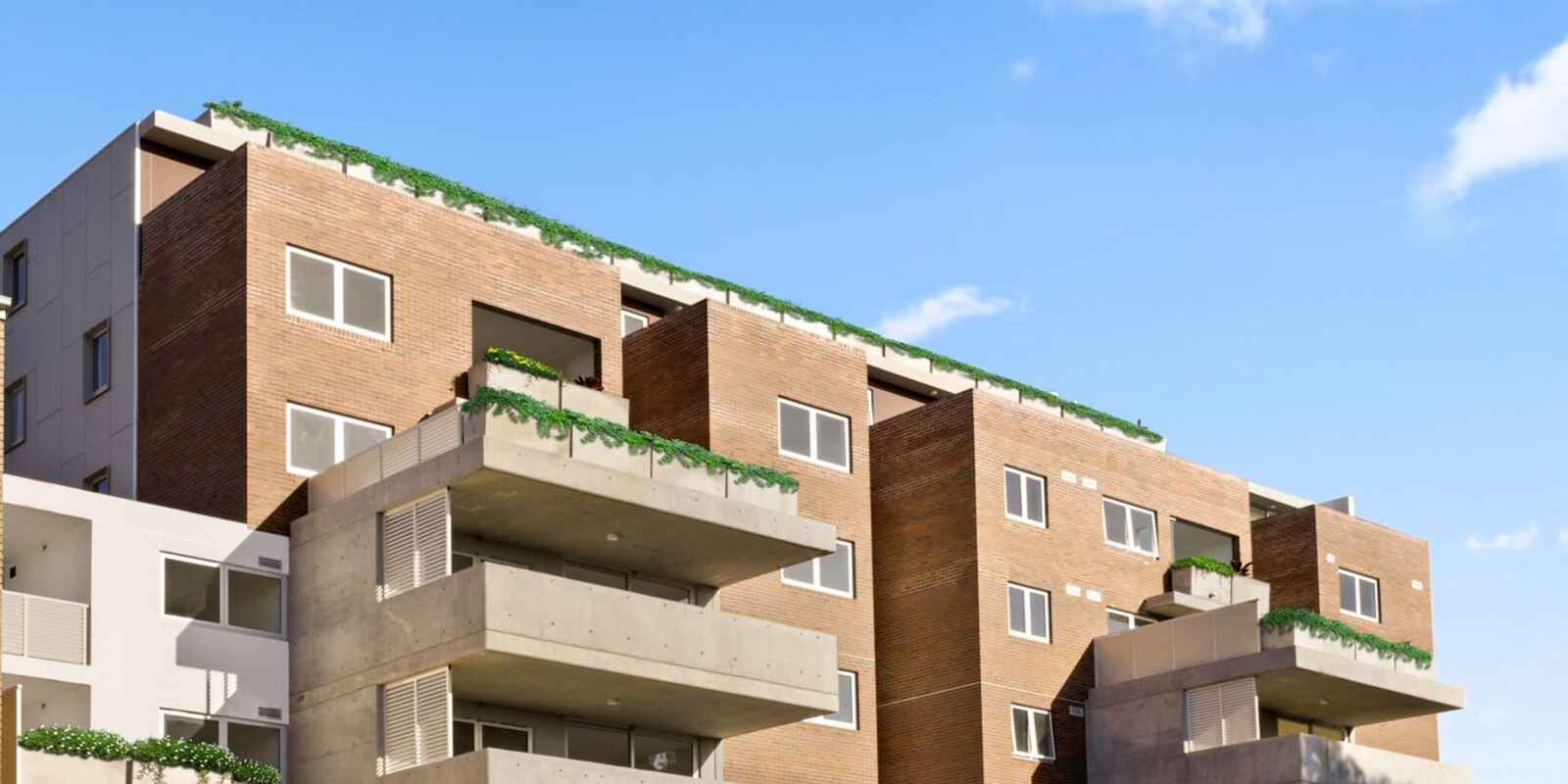 19/12 CORONATION PARADE Enfield